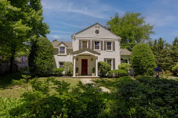 $1,300,000 | 3905 Laird Place, Chevy Chase, MD 20815