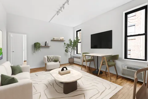 $775,000 | 360 West 21st Street, Unit 2G | Chelsea