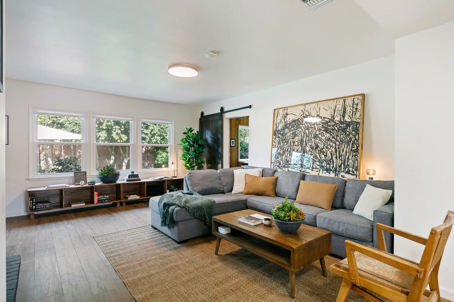 $1,100,000 | 17055 Gresham Street, Northridge, CA 91325