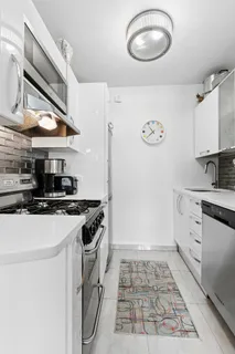 $635,000 | 85 8th Avenue, Unit 4V | Chelsea