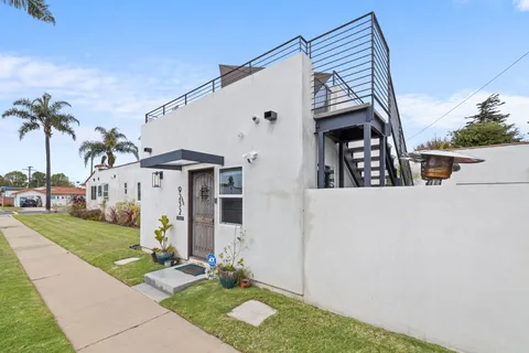 $1,395,000 | 9232 South 8th Avenue, Inglewood, CA 90305