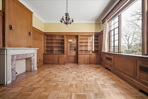 Contact Agent | 3130 Woodland Drive Northwest, Washington, DC 20008