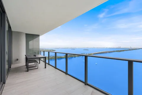 $6,100 | 3131 Northeast 7th Avenue, Unit 2402, Miami, FL 33137