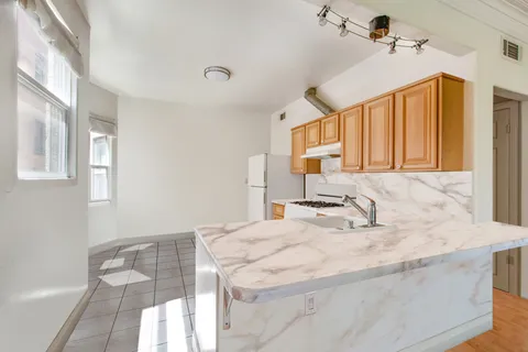 $1,995,000 | 251 North Kenmore Avenue, Los Angeles, CA 90004