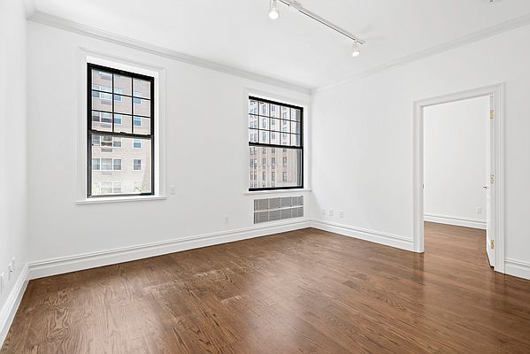 12 5th Avenue, Unit 61 Manhattan, NY 10011 - Photo 2 of 8