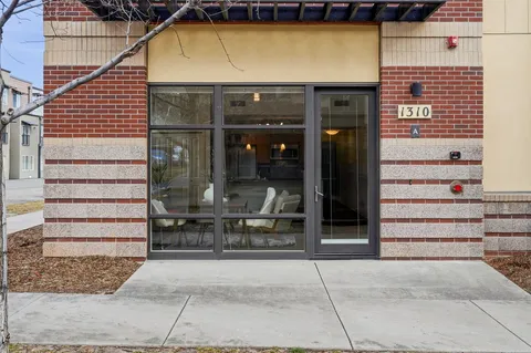 a view of entryway front of a building