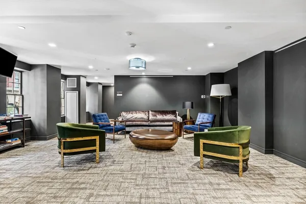 $1,998,000 | 110 Broad Street, Unit 602, Boston, MA 02110