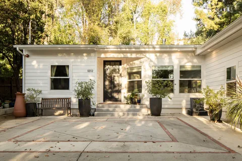 $2,849,000 | 11202 Canton Drive, Studio City, CA 91604