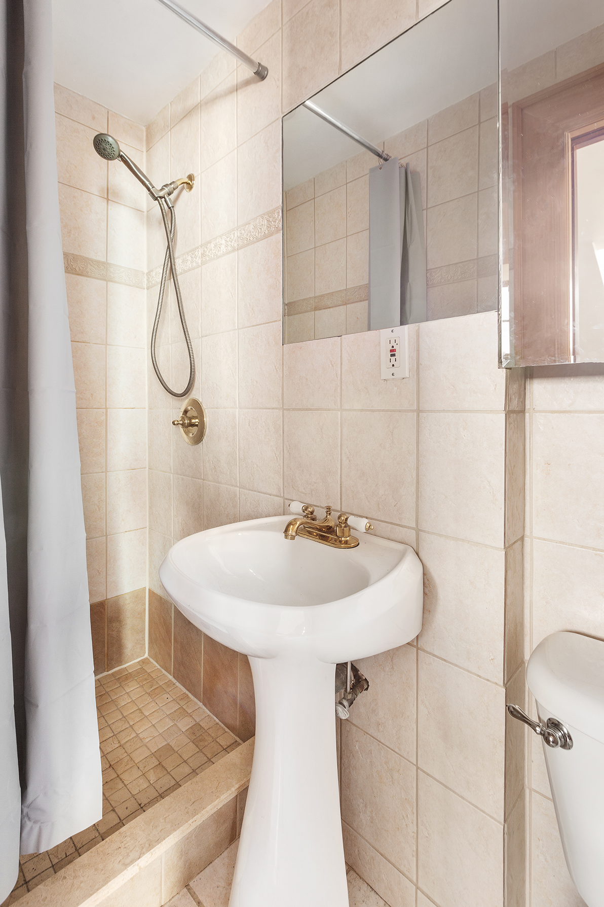 122 Amity Street, Unit 4R Brooklyn, NY 11201 - Photo 9 of 10