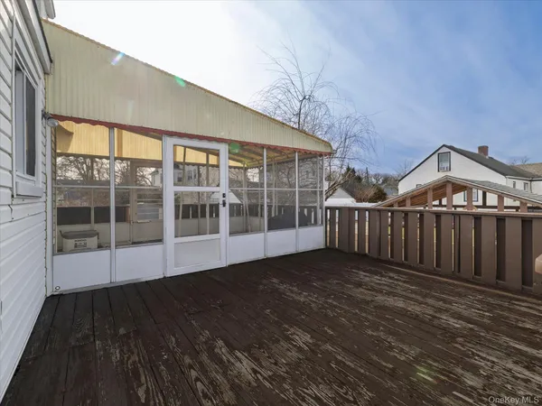 $700,000 | 158 Roosevelt Avenue, Freeport, NY 11520