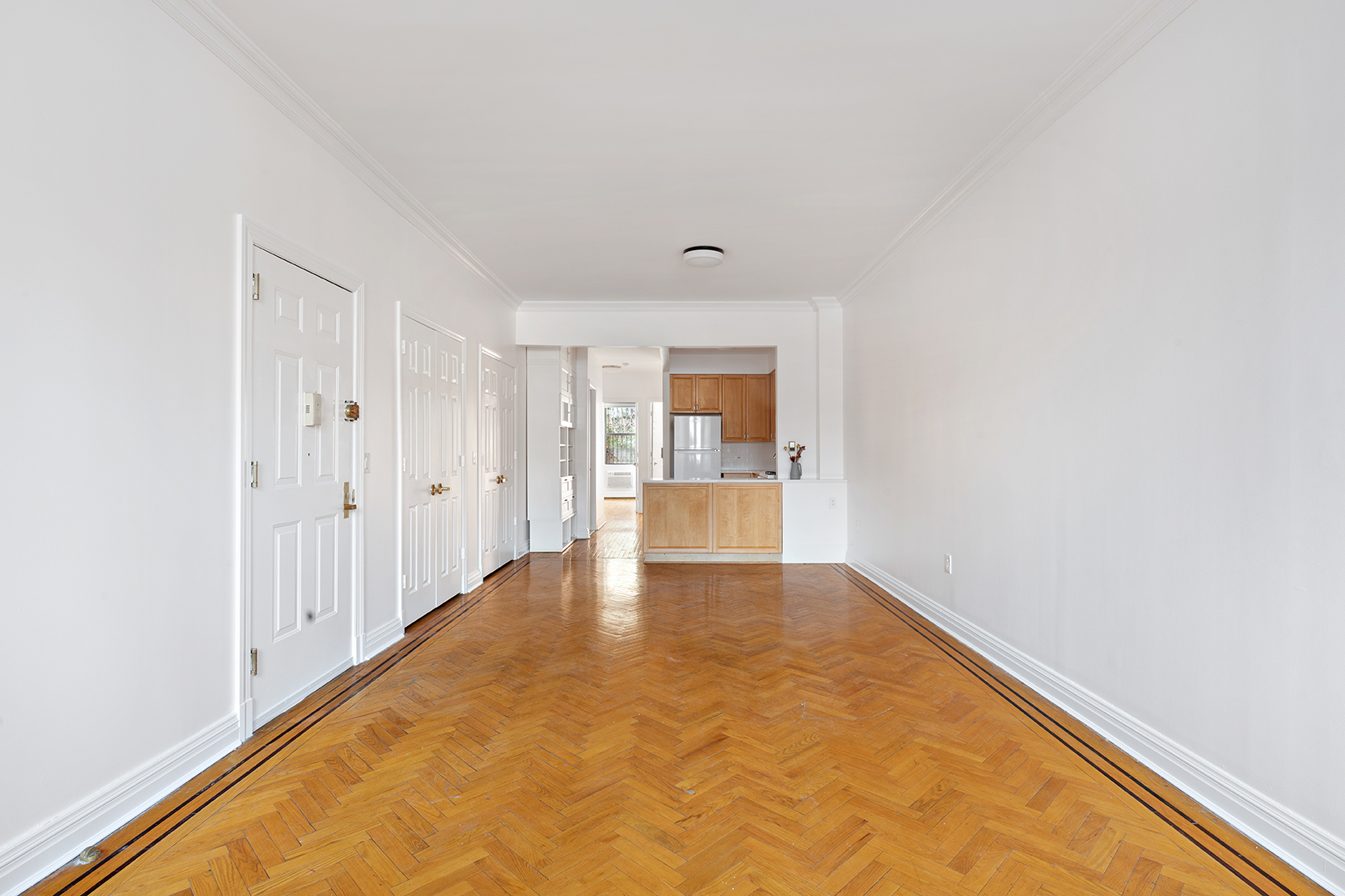 8 Mt Morris Park West, Unit A Manhattan, NY 10027 - Photo 2 of 13