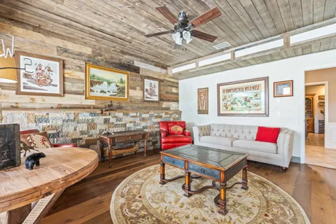 $1,550,000 | 8525 Seacrest Drive, Vero Beach, FL 32963