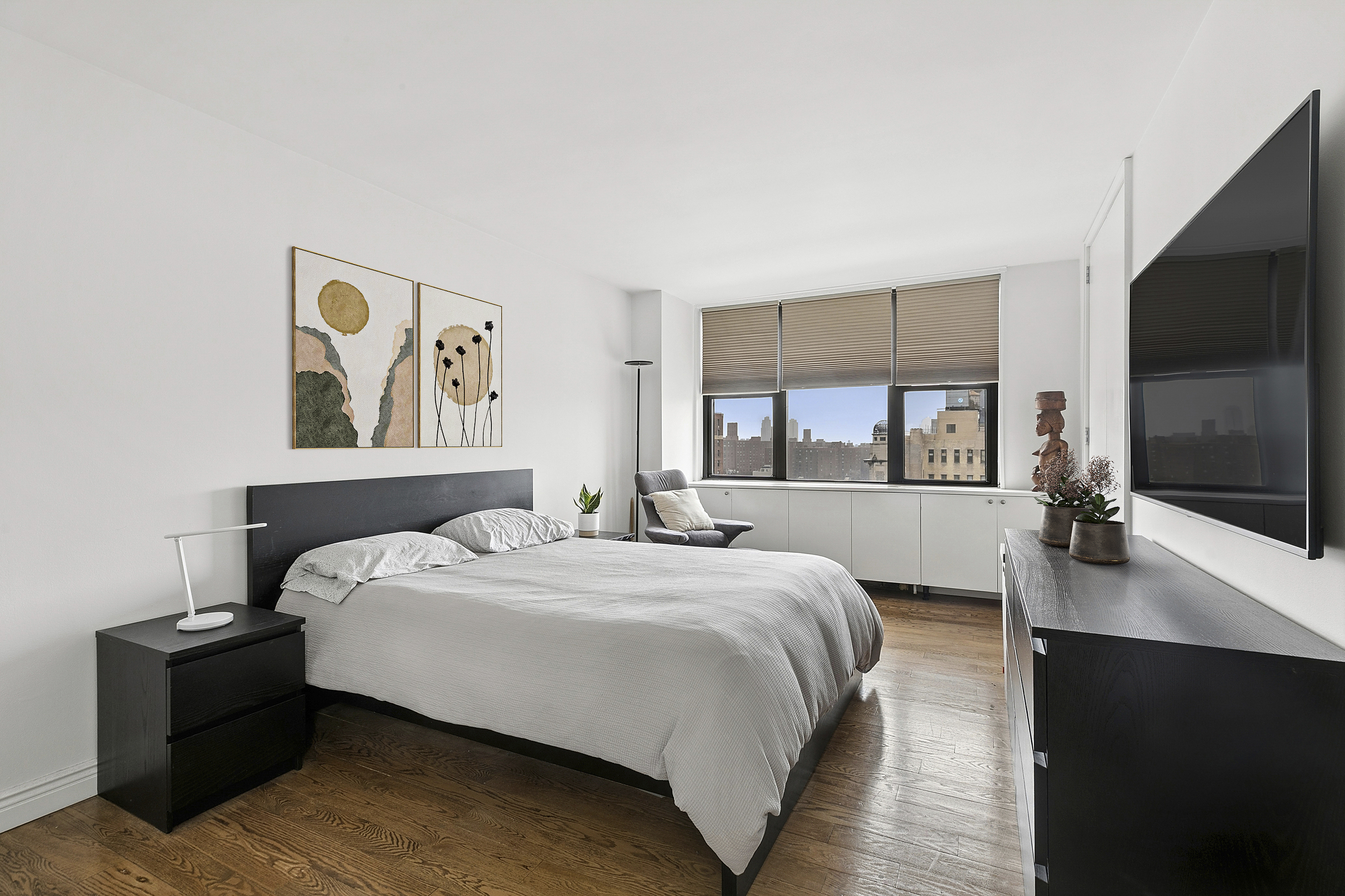 201 East 17th Street, Unit 14H Manhattan, NY 10003 - Photo 4 of 14