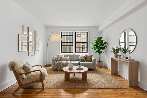 $699,000 | 50-54 East 8th Street, Unit 5S | Greenwich Village