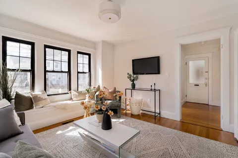 Contact Agent | 10 Washington Avenue, Unit 2, Waltham, MA 02453