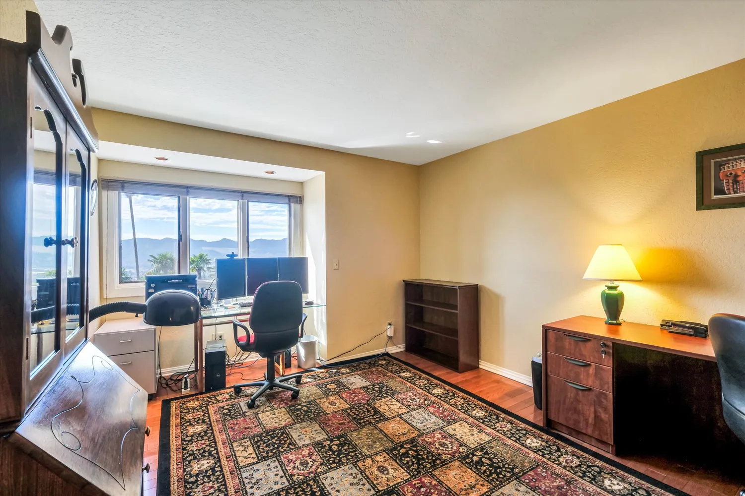 $2,998,000 | 441 Audraine Drive, Glendale, CA 91202