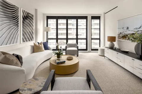$4,875,000 | 250 West 96th Street, Unit 4A | Upper West Side