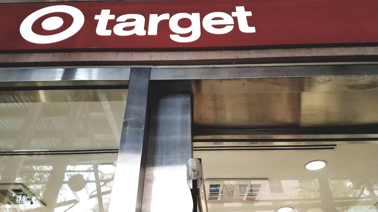 169 East 69th Street, Unit 7/8 B Manhattan, NY 10021 - Photo 24 of 30 a close view of kitchen stove