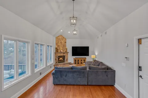 $1,500,000 | 18 Bayview Terrace, Green Brook, NJ 08812
