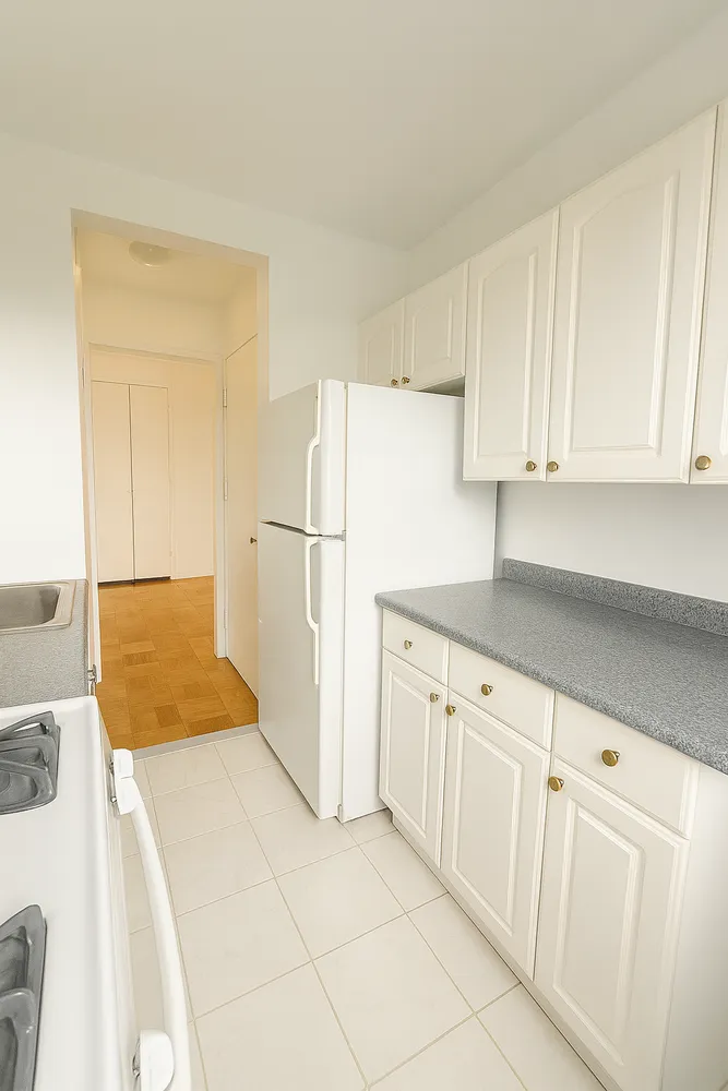 $4,695 | 345 East 80th Street, Unit 20K | Upper East Side