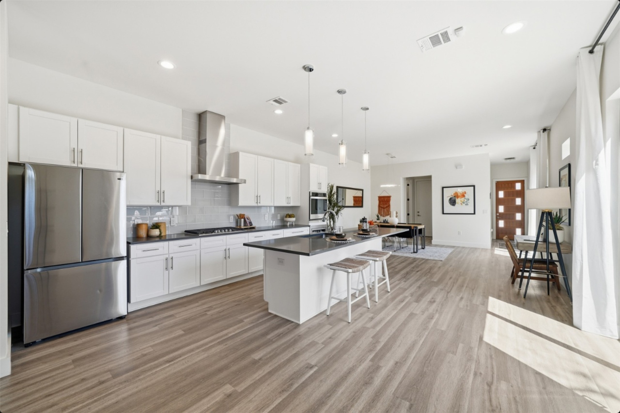4705 Louis Avenue, Unit A & B Austin, TX 78721 - Photo 4 of 40