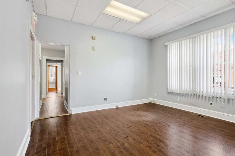 $3,300 | 586 Livingston Avenue, North Brunswick, NJ 08902