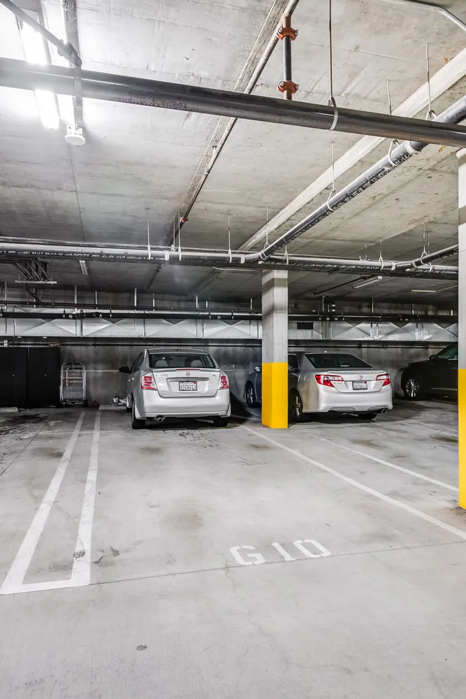 $849,000 | 10878 Bloomfield Street, Unit 211, Toluca Lake, CA 91602