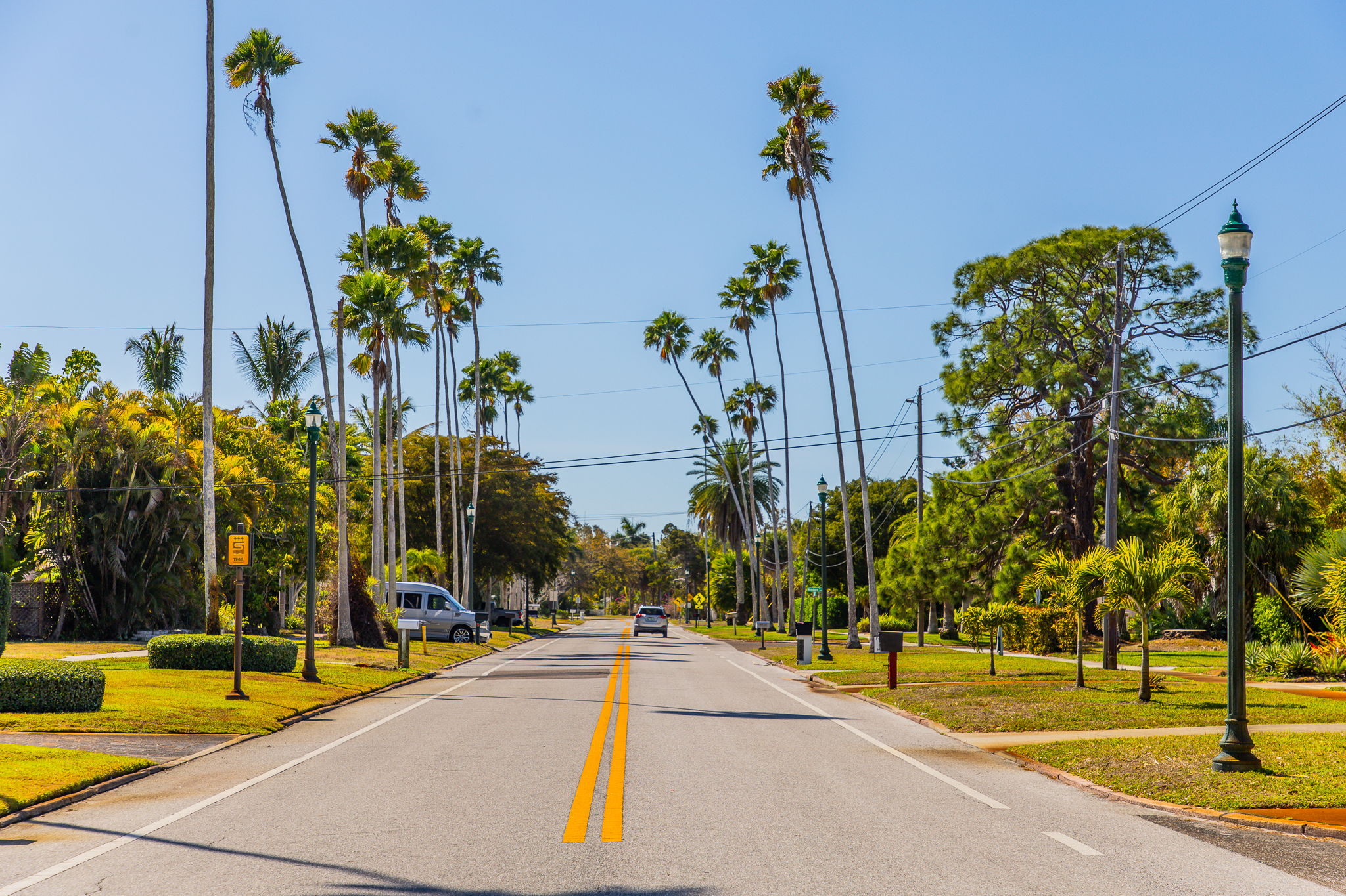 5013 Bay Shore Road Sarasota, FL 34234 - Photo 3 of 4