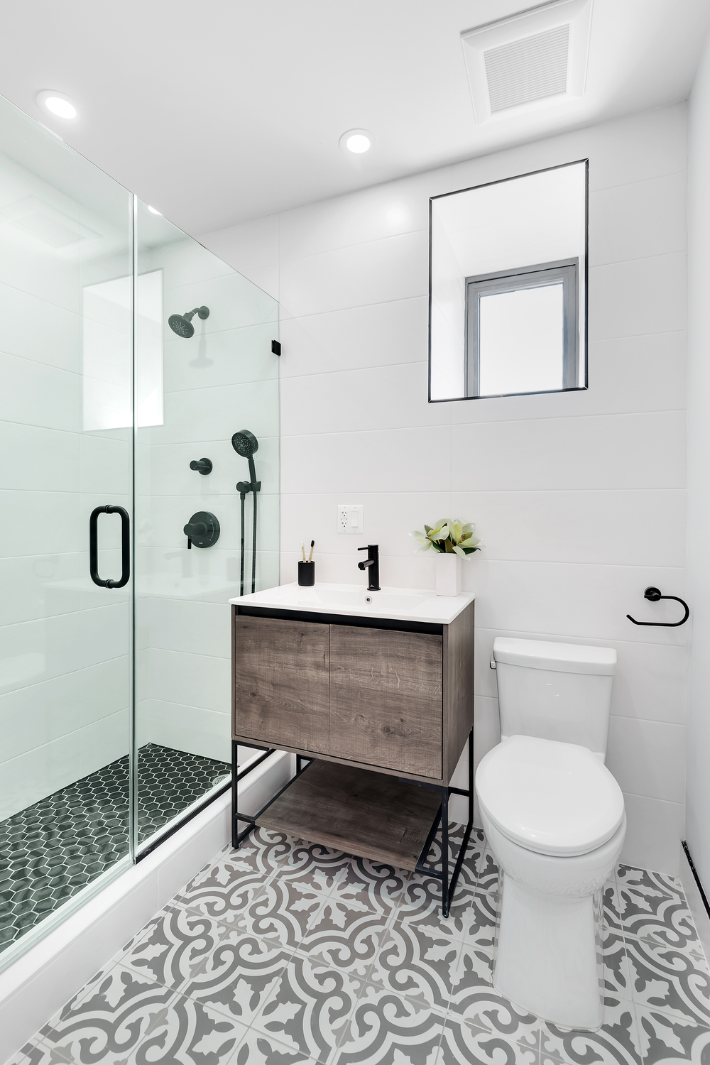 511 Evergreen Avenue, Unit 2D Brooklyn, NY 11221 - Photo 4 of 8