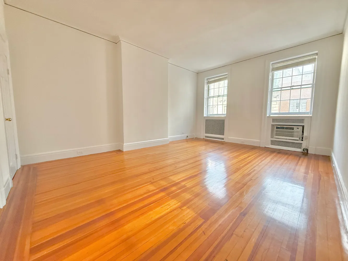 $5,750 | 18 East 67th Street, Unit 4A | Lenox Hill