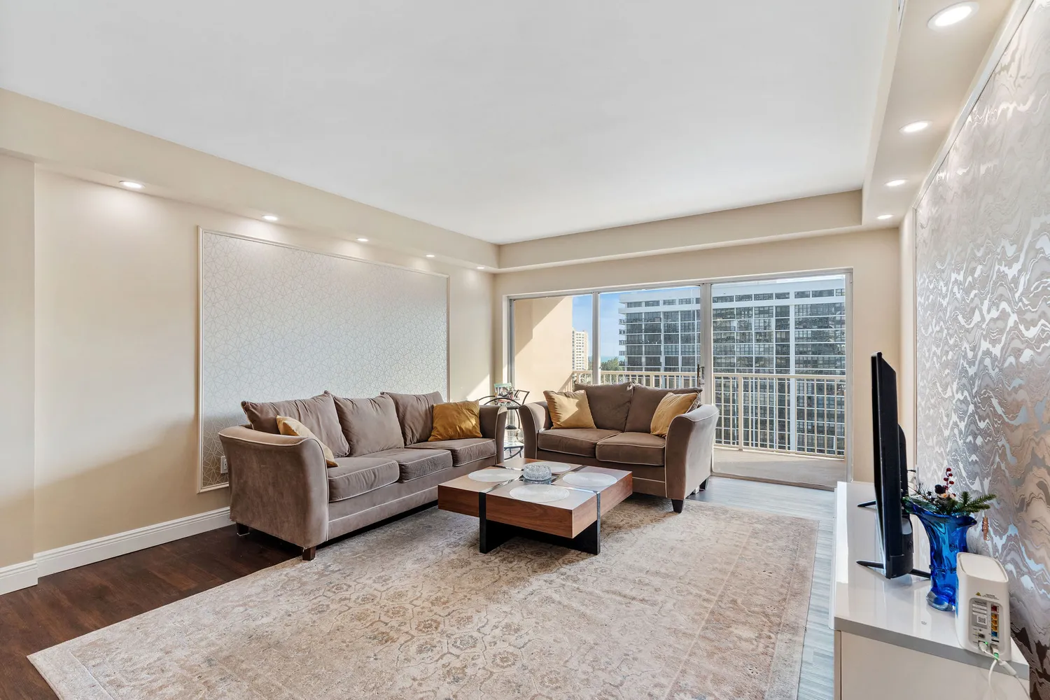 $3,700 | 1985 South Ocean Drive, Unit 9G, Hallandale Beach, FL 33009