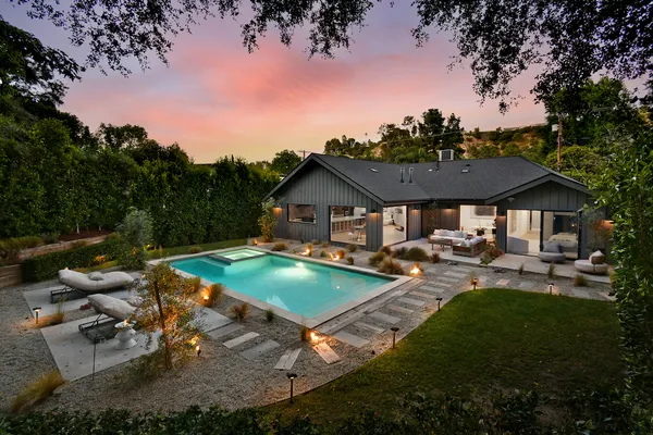 $3,350,000 | 3721 Woodcliff Road, Sherman Oaks, CA 91403