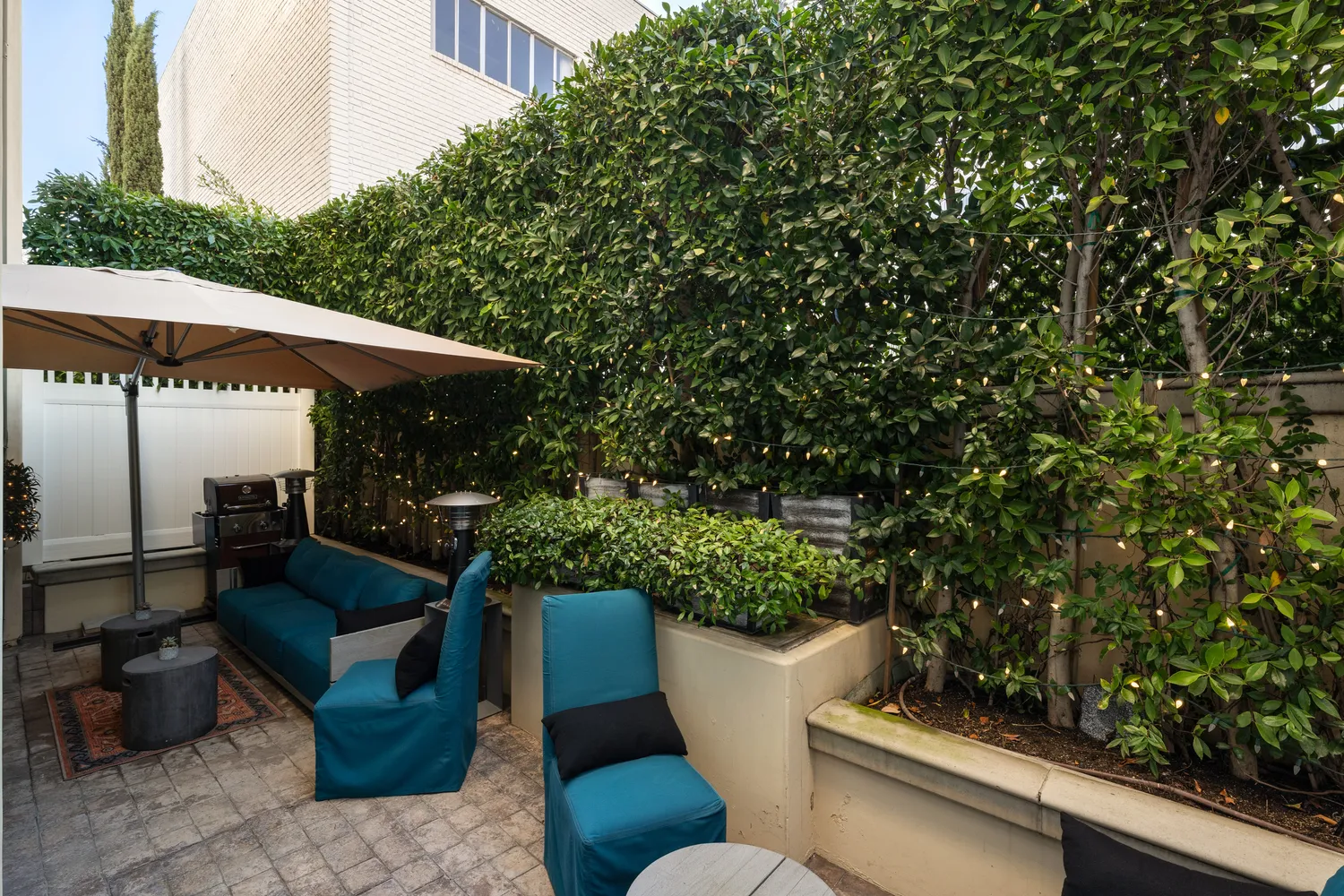 $1,599,990 | 225 South Hamilton Drive, Unit 107, Beverly Hills, CA 90211