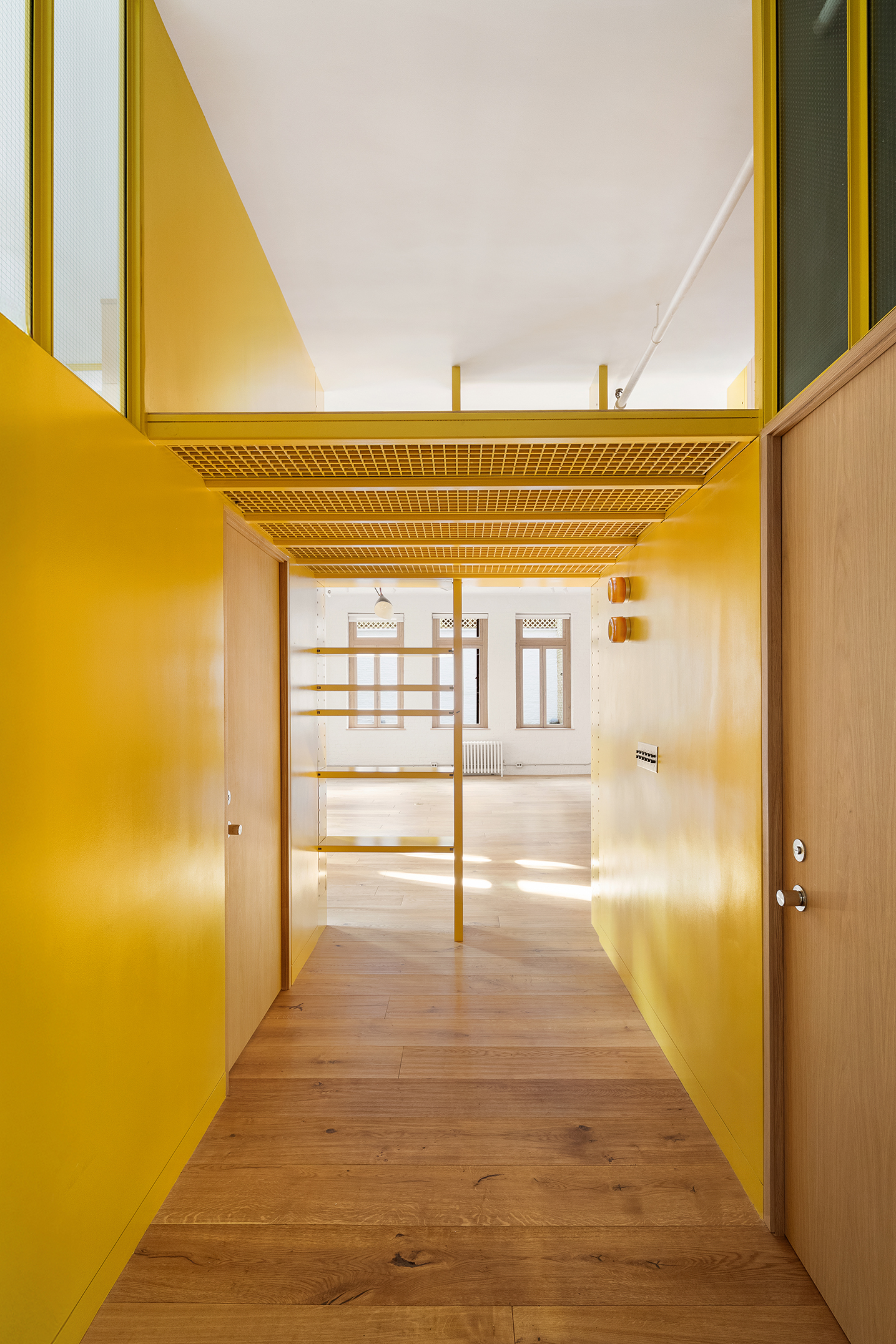 140 Sullivan Street, Unit 1FR Manhattan, NY 10012 - Photo 8 of 19 a view of front door