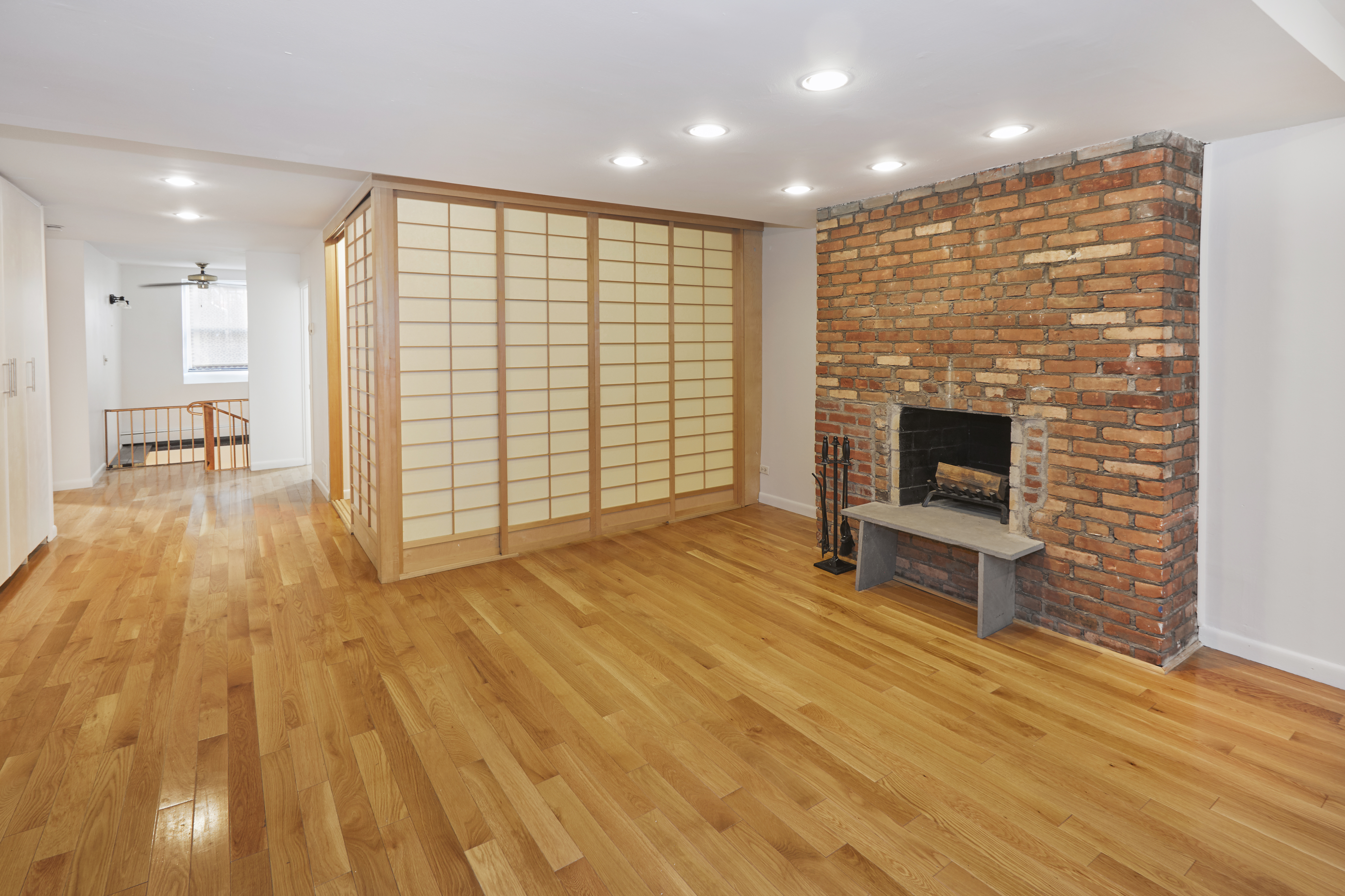32 East 3rd Street, Unit GARDEN Manhattan, NY 10003 - Photo 2 of 20