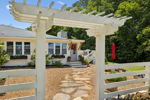 $1,579,000 | 8188 Shoals Branch Road, Primm Springs, TN 38476