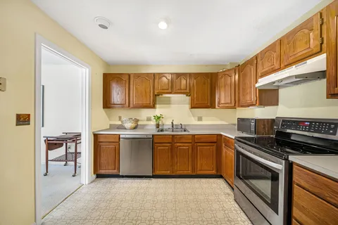 $850,000 | 160 Pine Street, Unit 16, Auburndale, MA 02466