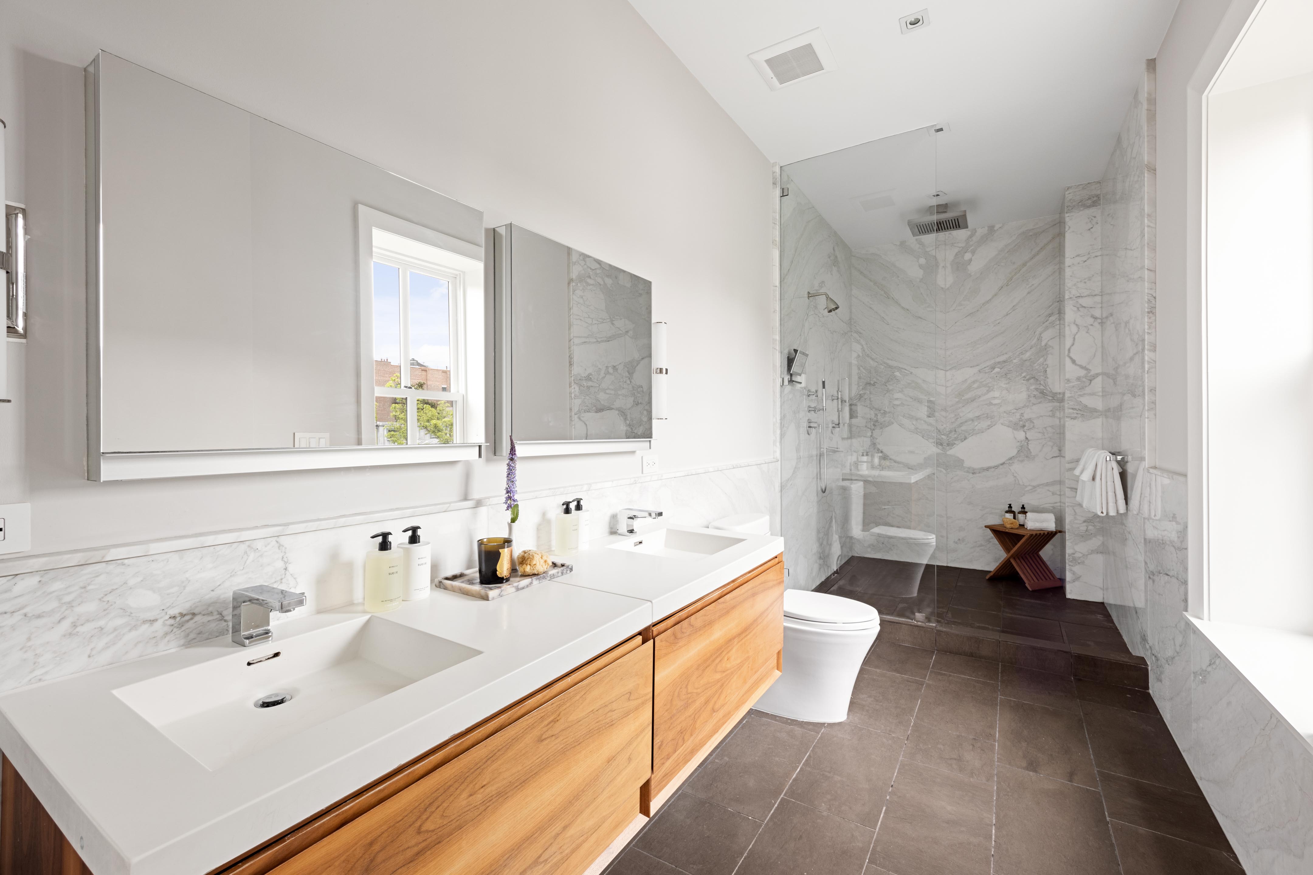 214 West 11th Street Manhattan, NY 10014 - Photo 15 of 25