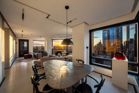 $4,250,000 | 301 West 57th Street, Unit 36C | Hell's Kitchen