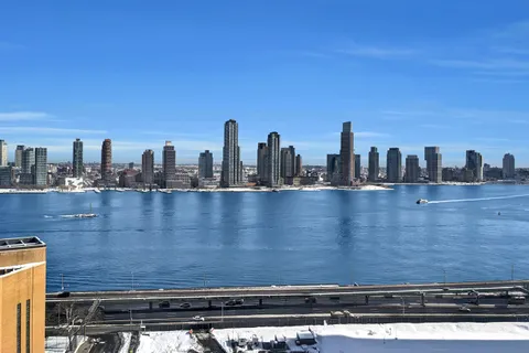 $315,000 | 5 Tudor City Place, Unit 1536 | Murray Hill