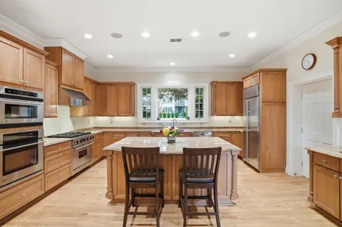 $2,575,000 | 8455 Portland Place, McLean, VA 22102