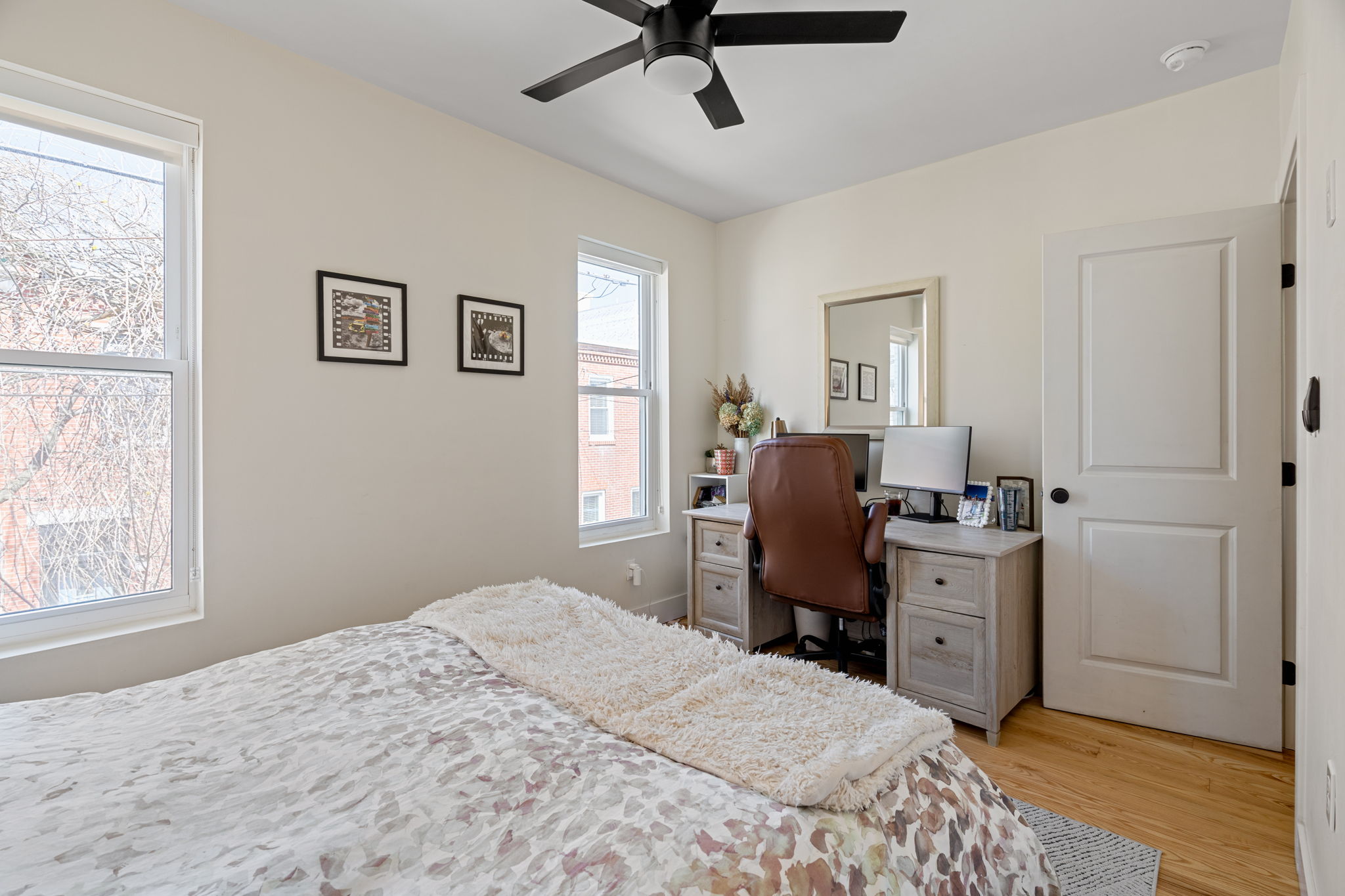 1934 Pemberton Street Philadelphia, PA 19146 - Photo 30 of 50 a bedroom with a workspace