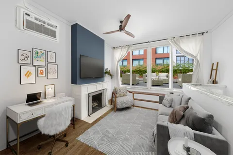 $1,399,000 | 255 West 95th Street, Unit 6D | Upper West Side