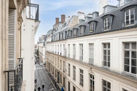 $818,000 | 258 St Germain Boulevard, Paris, France 75007