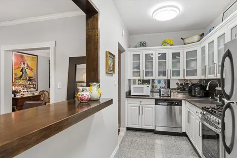 $699,000 | 24 Bennett Avenue, Unit 62A | Hudson Heights