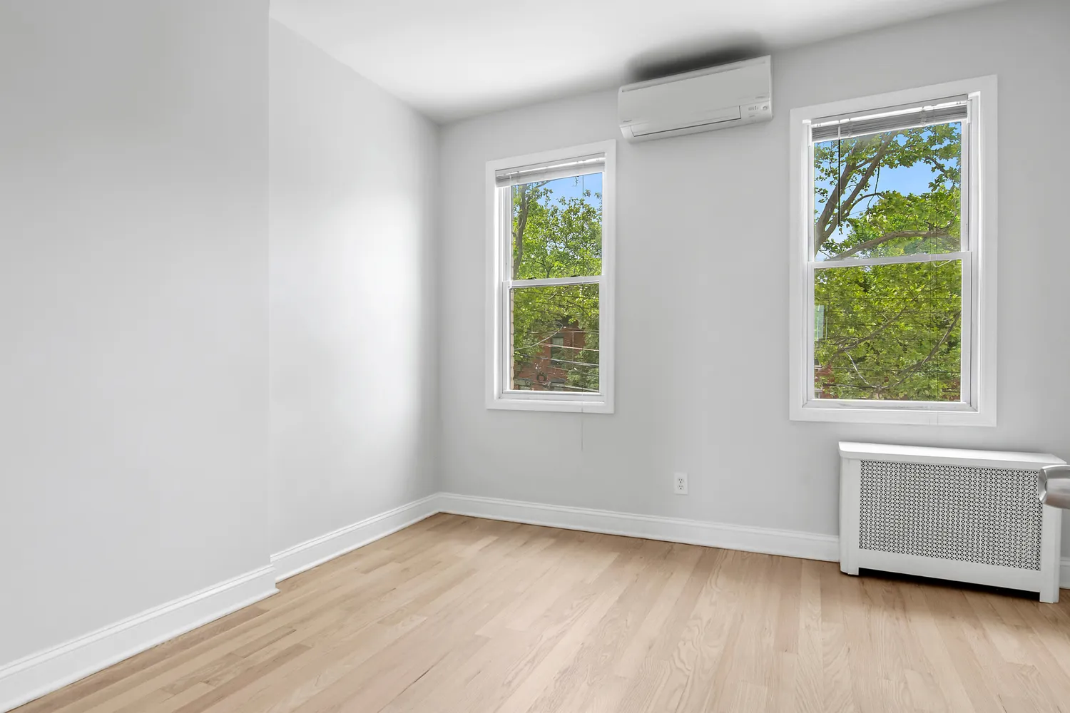 $4,500 | 41-05 20th Avenue | Astoria