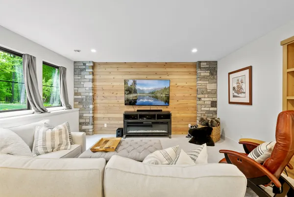 $2,000,000 | 6407 Archer Lane North, Maple Grove, MN 55311