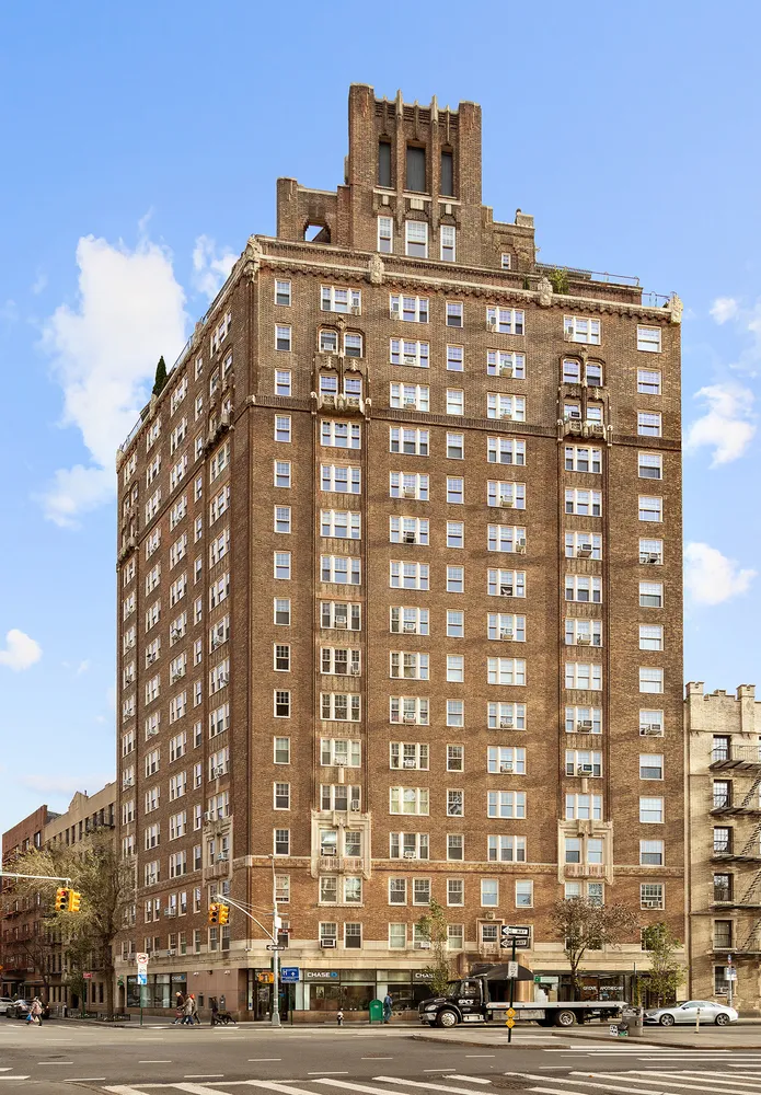 a view of a large multi story building