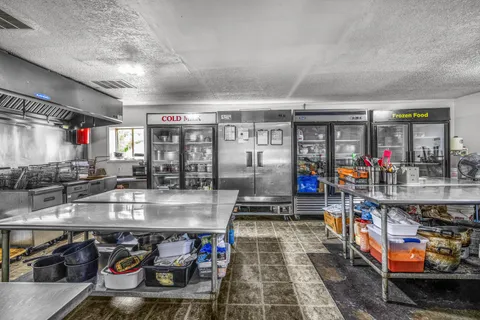 $400,000 | 697 West Cherry Street, Jesup, GA 31545