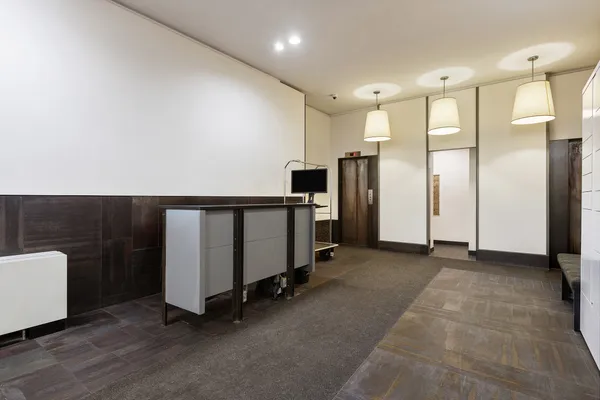 $899,000 | 9 Barrow Street, Unit 6D | West Village
